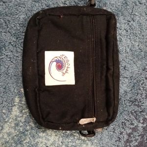 ergobaby zippered pouch
